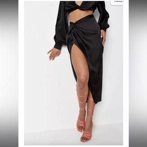 Never worn Missguided satin skirt set